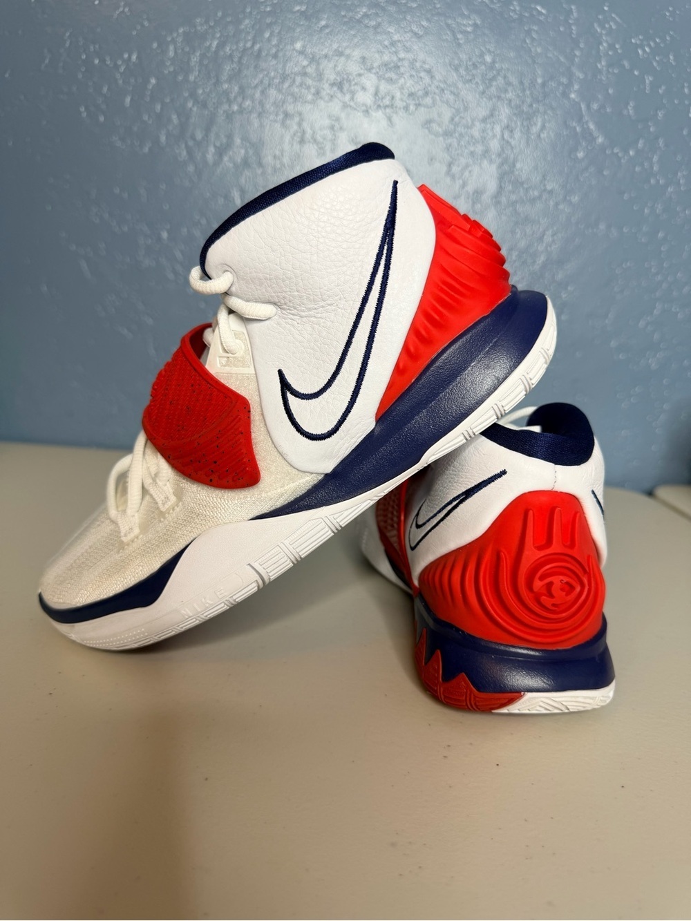Nike Kyrie 6 USA women or Kids Sneakers size 7- BQ5599-102